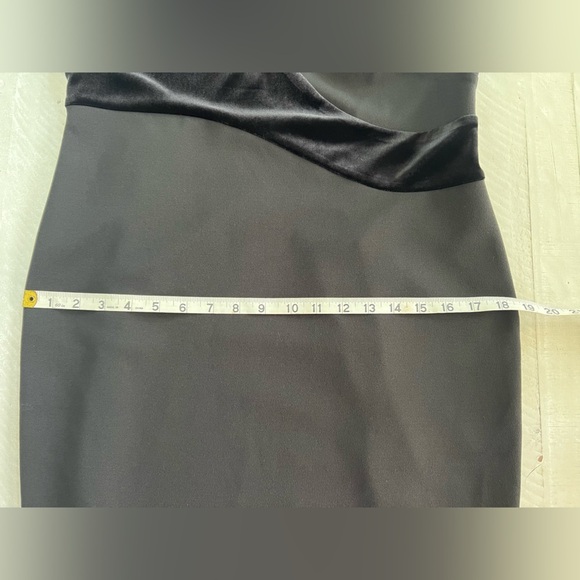 Calvin Klein Women's Sleeveless Solid Sheath with Velvet Detail size 12P - Picture 10 of 14